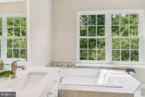 20552 Wake Ter, Sterling, VA 20165 photo 24