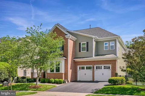 43585 Habitat Cir, Leesburg, VA 20176