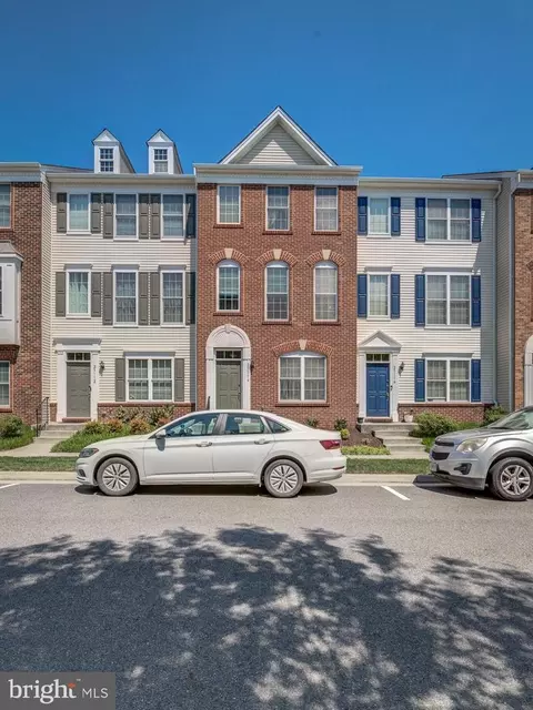 25114 Monteith Ter, Chantilly, VA 20152
