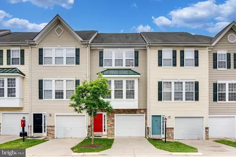23041 Fontwell Sq #906, Sterling, VA 20166