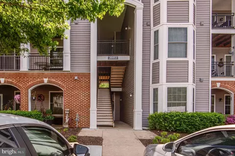 20453 Chesapeake Sq #303, Sterling, VA 20165