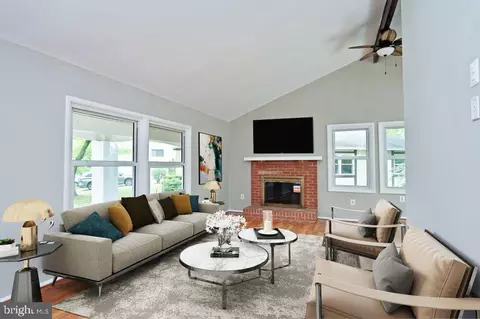Living - 8 Rheims Ct, Sterling, VA 20164 photo 1 of 5
