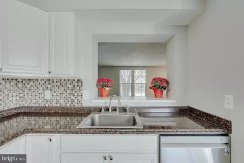 43853 Chloe Ter, Ashburn, VA 20147 photo 17