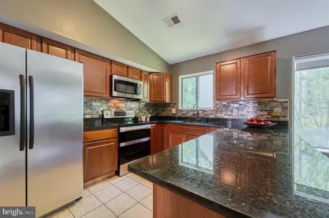 206 Keyes Ct, Sterling, VA 20164 photo 15