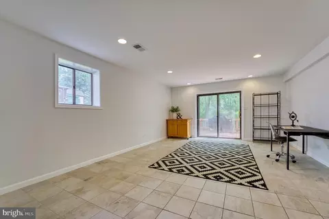 206 Keyes Ct, Sterling, VA 20164 photo 25