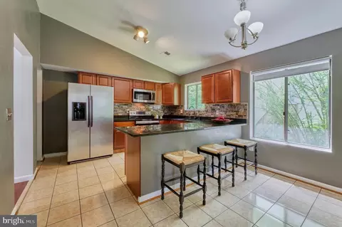 206 Keyes Ct, Sterling, VA 20164 photo 12