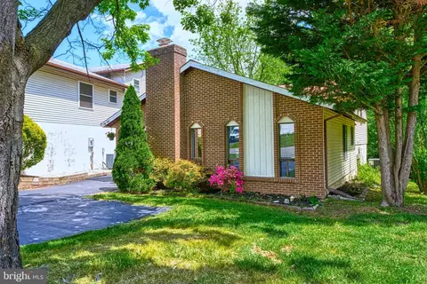 206 Keyes Ct, Sterling, VA 20164 photo 32