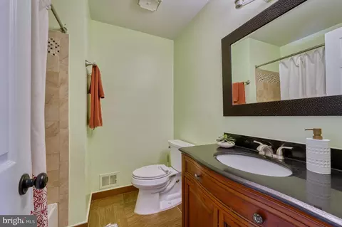 206 Keyes Ct, Sterling, VA 20164 photo 22