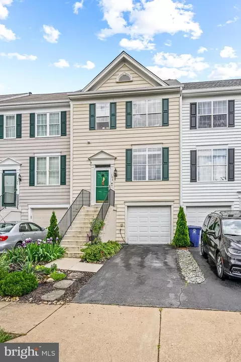 192 Connery Ter SW, Leesburg, VA 20175