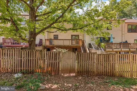 16 Nicholson Ct, Sterling, VA 20165 photo 29
