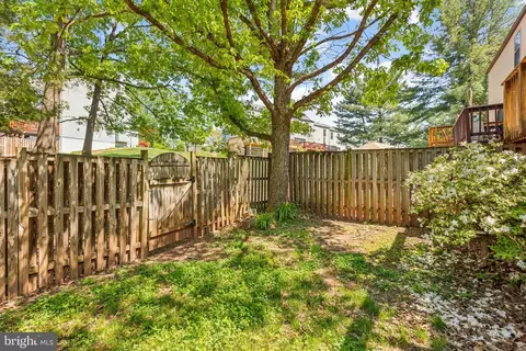 16 Nicholson Ct, Sterling, VA 20165 photo 26