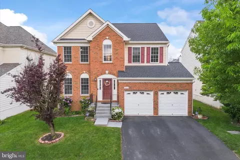 42651 Harris St, South Riding, VA 20152