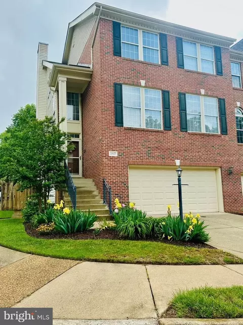 20677 Muddy Harbour Sq, Sterling, VA 20165