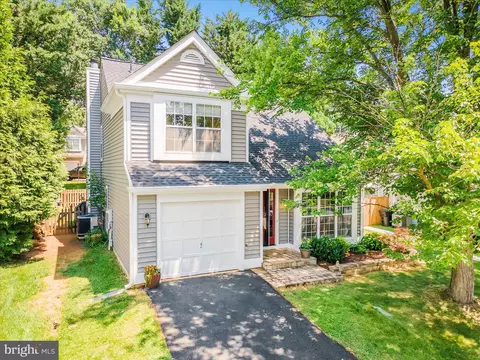 433 Foxridge Dr SW, Leesburg, VA 20175