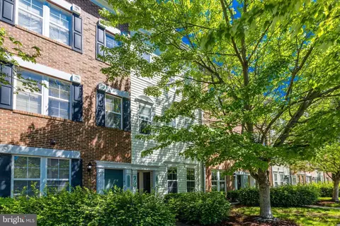 42508 Hollyhock Ter, Brambleton, VA 20148