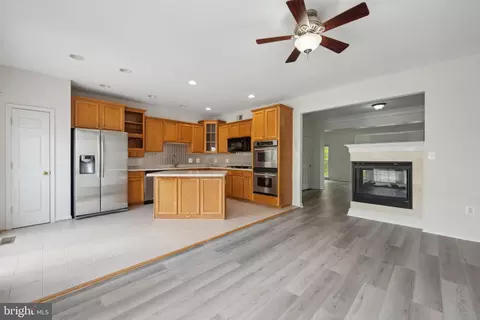 20266 Seneca Sq, Ashburn, VA 20147