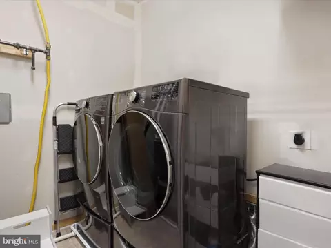 20600 Maitland Ter, Ashburn, VA 20147 photo 34