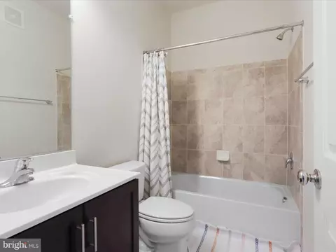 20600 Maitland Ter, Ashburn, VA 20147 photo 33