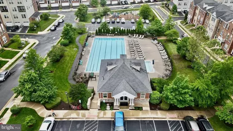 20600 Maitland Ter, Ashburn, VA 20147 photo 44