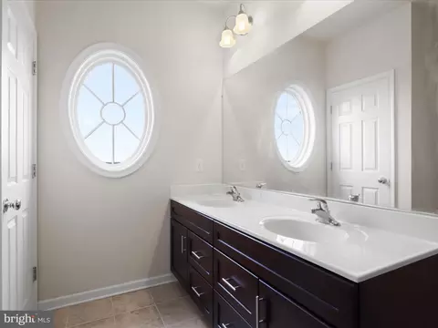 20600 Maitland Ter, Ashburn, VA 20147 photo 24
