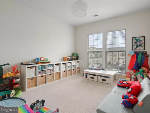 20600 Maitland Ter, Ashburn, VA 20147 photo 31