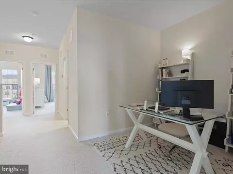 20600 Maitland Ter, Ashburn, VA 20147 photo 28