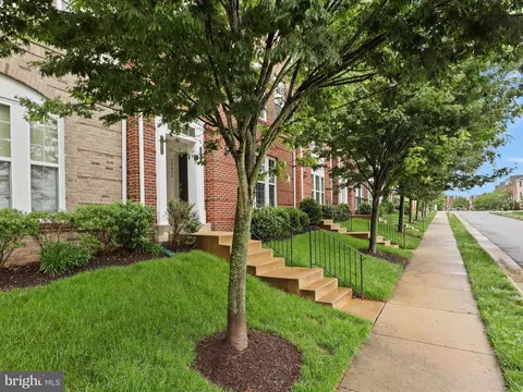 20600 Maitland Ter, Ashburn, VA 20147 photo 3