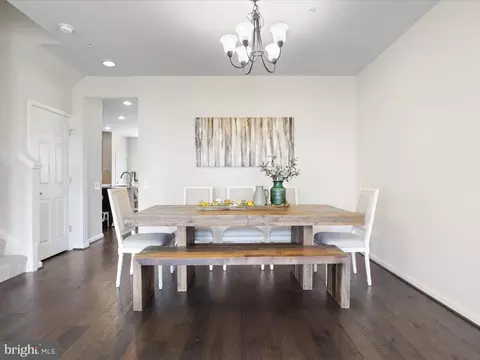 20600 Maitland Ter, Ashburn, VA 20147 photo 11