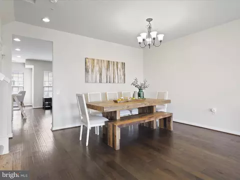20600 Maitland Ter, Ashburn, VA 20147 photo 12