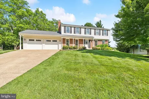 1105 Dailey Pl SW, Leesburg, VA 20175