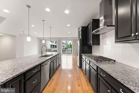 Entry Way - 43388 Charitable St, Ashburn, VA 20148 photo 6 of 11