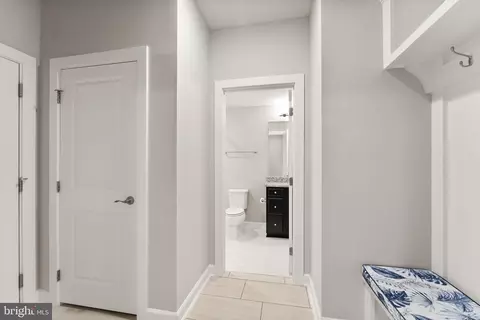 Entry Way - 43388 Charitable St, Ashburn, VA 20148 photo 3 of 11