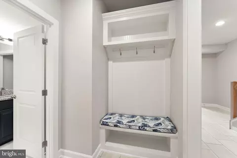 Entry Way - 43388 Charitable St, Ashburn, VA 20148 photo 4 of 11