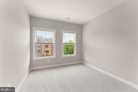 Bedroom - 43388 Charitable St, Ashburn, VA 20148 photo 4 of 6