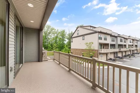 Exterior - 43388 Charitable St, Ashburn, VA 20148 photo 6 of 12