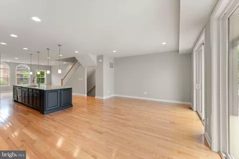 Living - 43388 Charitable St, Ashburn, VA 20148 photo 5 of 5