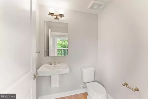 Entry Way - 43388 Charitable St, Ashburn, VA 20148 photo 8 of 11