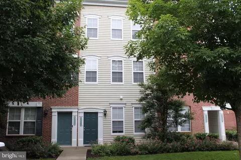 42511 Hollyhock Ter, Brambleton, VA 20148