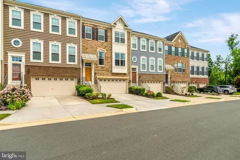 Exterior - 22292 Pinecroft Ter, Ashburn, VA 20148 photo 4 of 7
