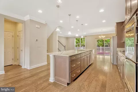 Entry Way - 22292 Pinecroft Ter, Ashburn, VA 20148 photo 4 of 7