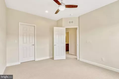Bedroom - 22292 Pinecroft Ter, Ashburn, VA 20148 photo 1 of 2