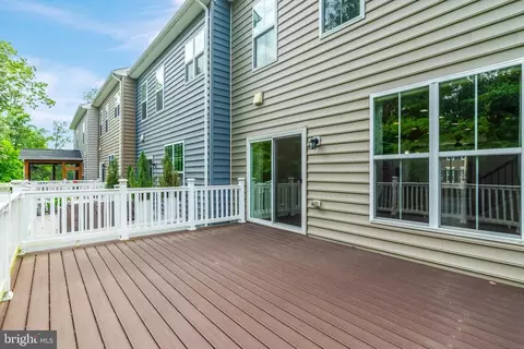 Exterior - 22292 Pinecroft Ter, Ashburn, VA 20148 photo 6 of 7