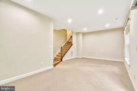 Living - 22292 Pinecroft Ter, Ashburn, VA 20148 photo 9 of 9