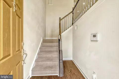 Entry Way - 22292 Pinecroft Ter, Ashburn, VA 20148 photo 1 of 7
