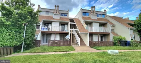 1068 Mycroft Ct # A, Sterling, VA 20164