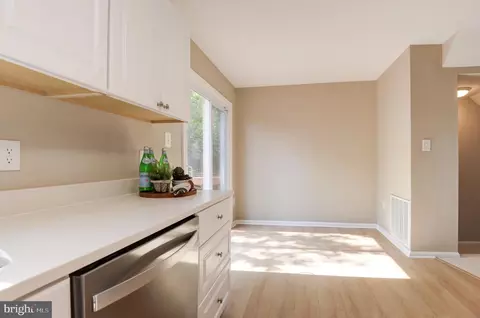 20742 Apollo Ter, Ashburn, VA 20147 photo 16