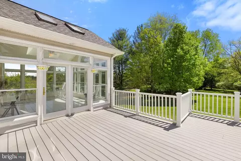 Exterior - 16698 Hamilton Station Rd, Hamilton, VA 20158 photo 18 of 27