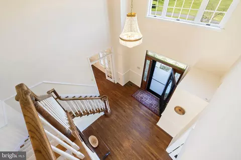Entry Way - 16698 Hamilton Station Rd, Hamilton, VA 20158 photo 9 of 14