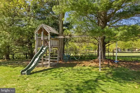 Exterior - 16698 Hamilton Station Rd, Hamilton, VA 20158 photo 25 of 27