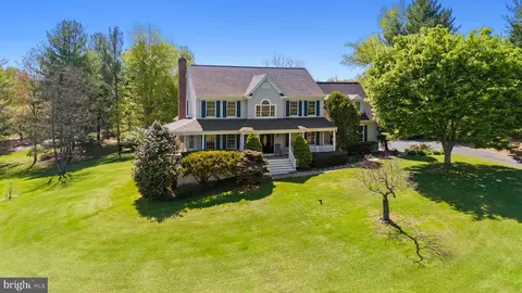 Exterior - 16698 Hamilton Station Rd, Hamilton, VA 20158 photo 2 of 27